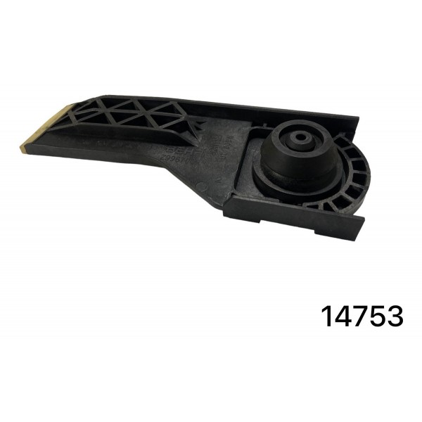 Suporte Inferior Radiador Esquerdo Mercedes Cla 14a 6 14753