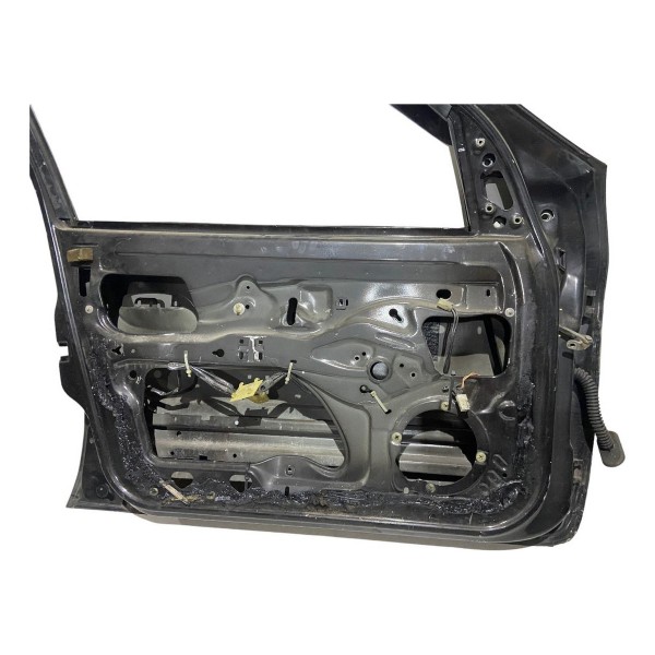 Porta Dianteira Esquerda Renault Clio 2001 / 05 *13310