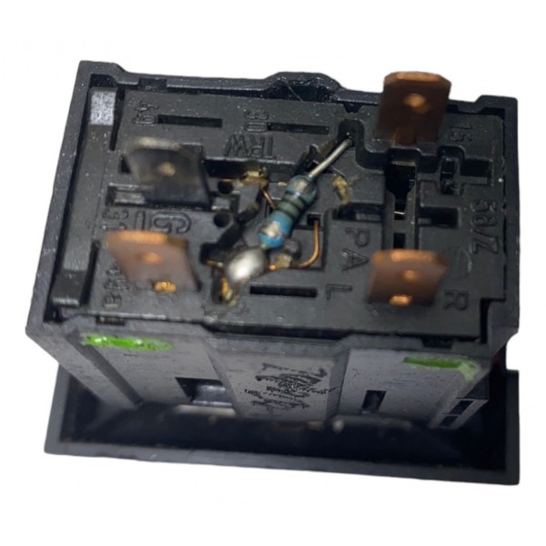 Botão Interruptor Pisca Alerta Vectra 97 A 99 90494406