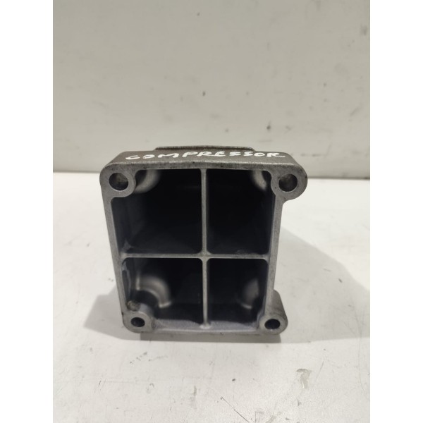 Suporte Coxim Motor Mercedes Clc200 Kompressor A2712230804