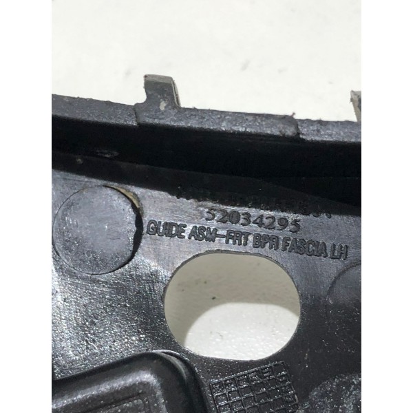 Guia Parachoque Dianteiro Esq Cobalt 2013 52034295 *10374
