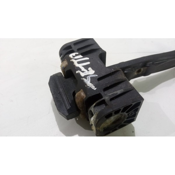 Limitador Traseiro Esquerdo Vw Jetta *10642