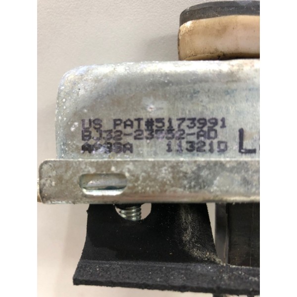 Limitador Dianteiro Esquerdo Rover Evoque Bj3223552 *10306