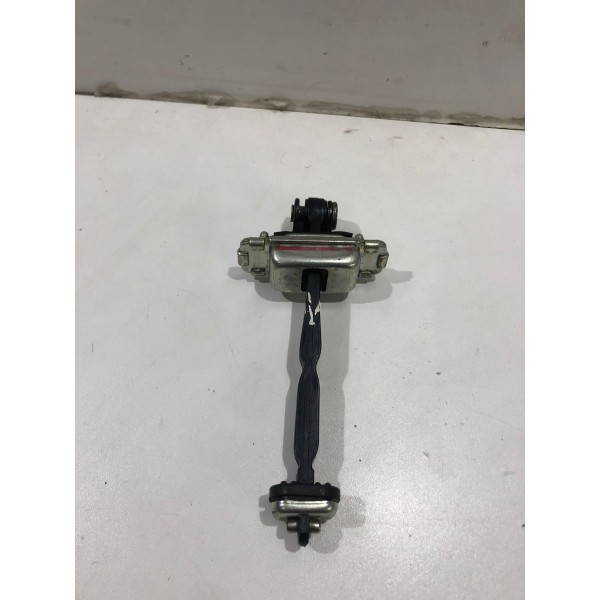 Limitador Dianteiro Esquerdo Gm Onix Active Cx182 9795