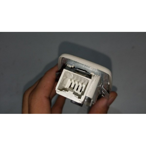 Luz De Cortesia Com Botão Focus 2014 Bm51-1776-ed *9065