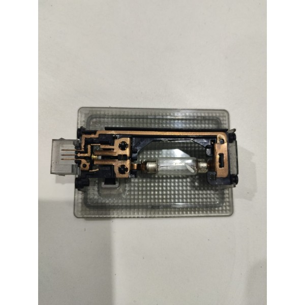 Luz De Teto Cortesia Gm Onix 2016 *7769 Cx144