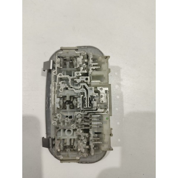 Luz De Teto Cortesia Peugeot 307 *7792 Cx144
