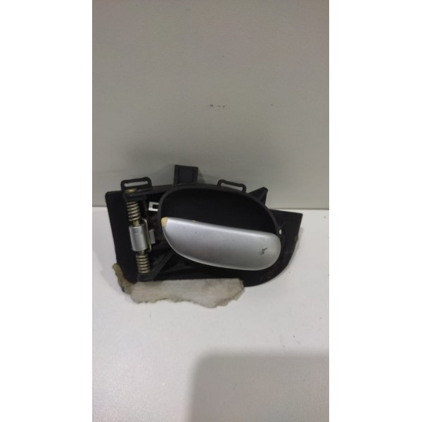 Maçaneta Traseira Esquerda Peugeot 206 2008 *7373 Cx138