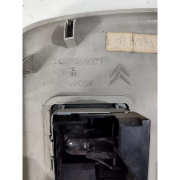 Luz Cortesia Dianteira Xsara 2002 9623618377 *7056 Cx133