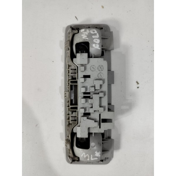 Luz Cortesia Traseira Cinza Polo Virtus 2021 *7064 Cx133